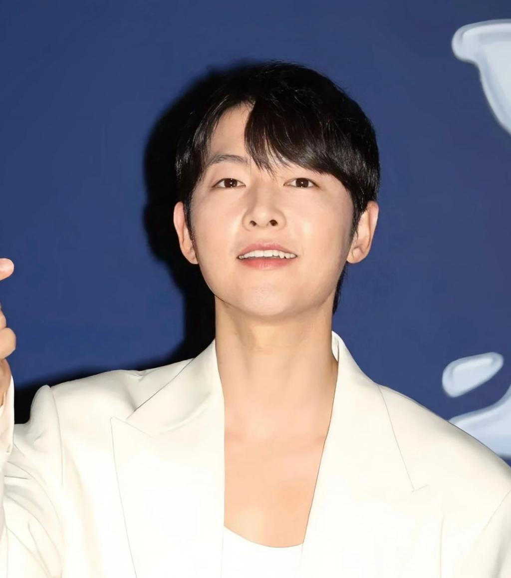 香港大秀男明星:古天乐脸僵,宋仲基脸肿,很多造型一言难尽