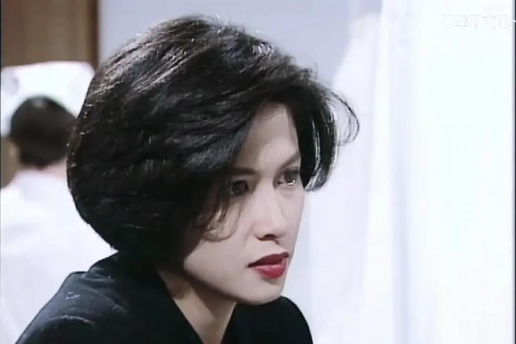 她是90年代“疯批美人”，年少与郑伊健恋爱七年，58岁依旧单身
