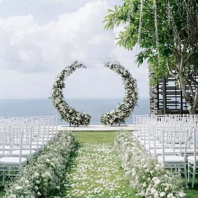 潘玮柏宣云结婚照片公开，新娘子现场数次落泪