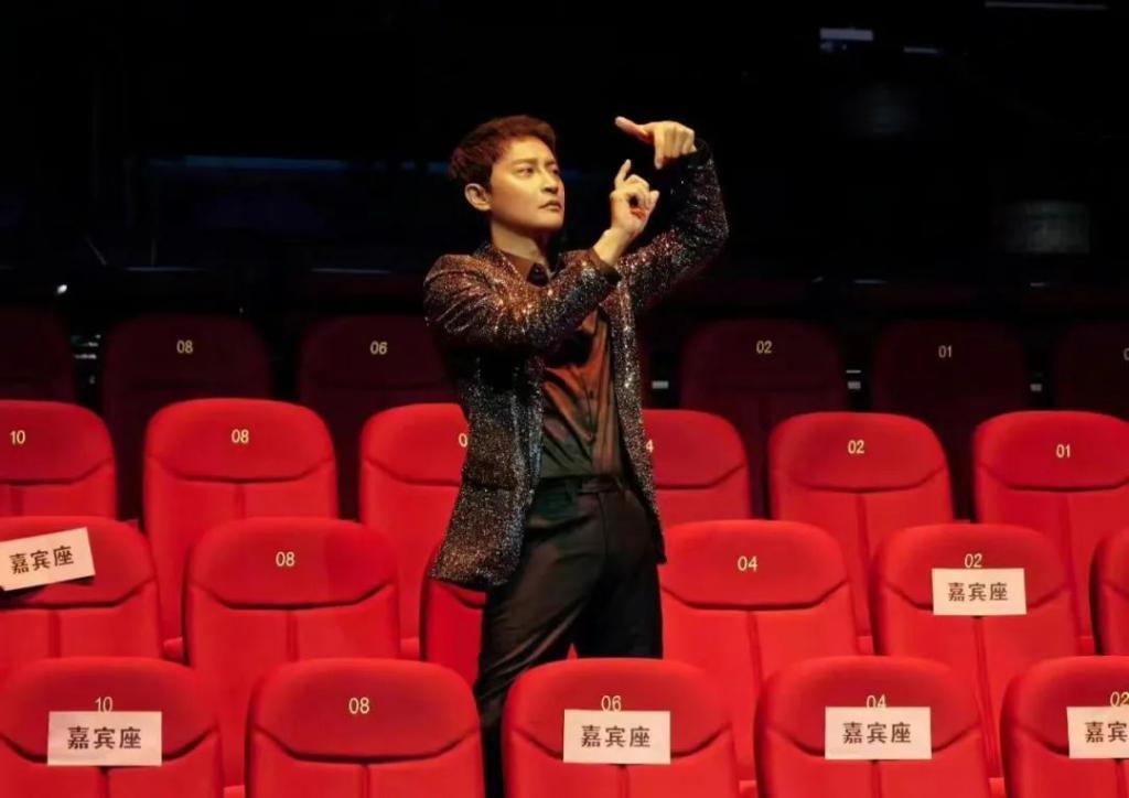 陈志朋的故事告诉我们，吃着碗里的时候不要惦记锅里的