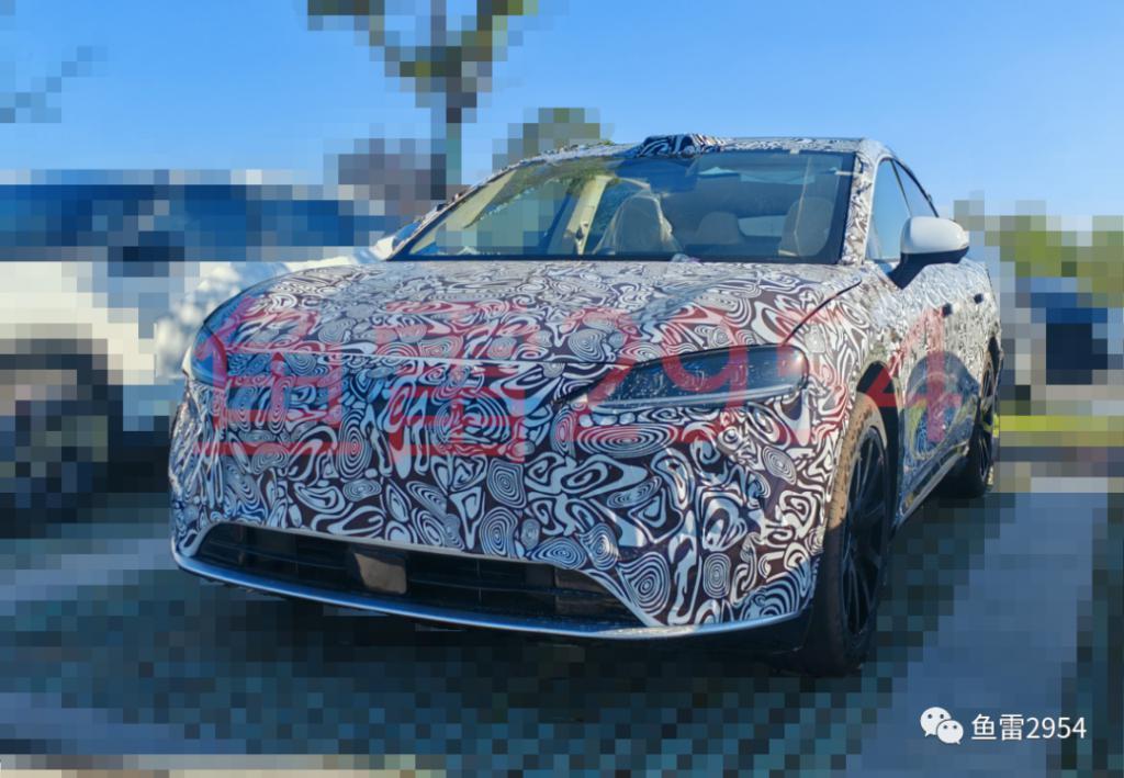 奇瑞跨界SUV新车谍照亮相：预计为智界S9，将搭载华为电机