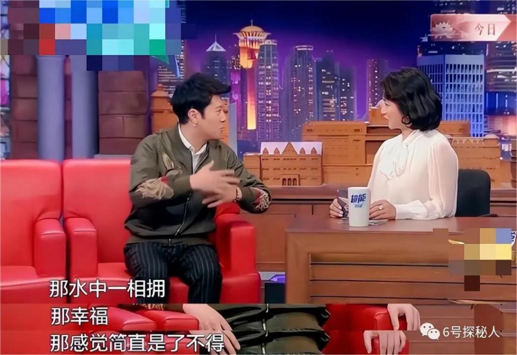 55岁蔡国庆晒父子玩雪照被疑有三胎，宝宝自带微笑唇颜值高