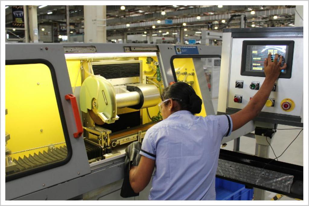 下狠手了，印度最强财团，突袭郭台铭，围猎富士康