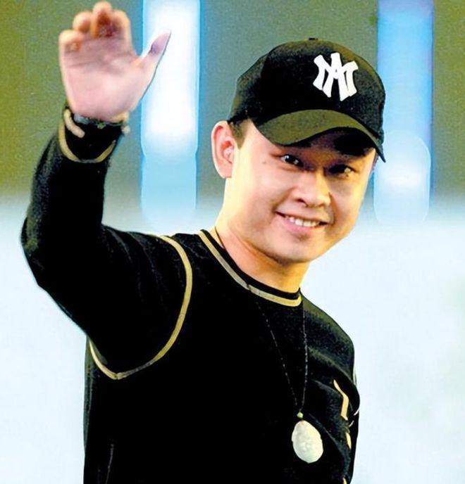 知名歌手爆料：春晚三次邀请刀郎被拒，《歌手》花几千万请不动他
