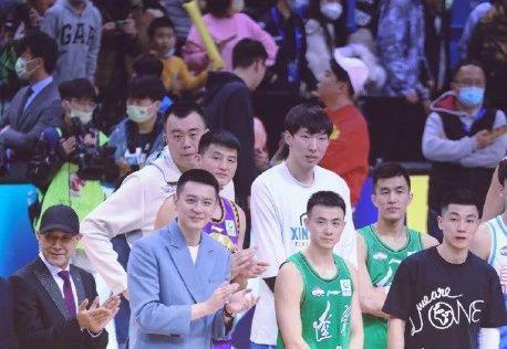 官宣离婚！恩爱夫妻不演了，出轨女网红还生了娃！