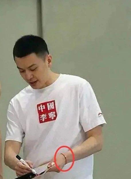 官宣离婚！恩爱夫妻不演了，出轨女网红还生了娃！