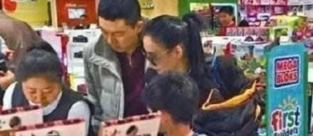 突然生下三胎！孩子亲爸到底是谁？