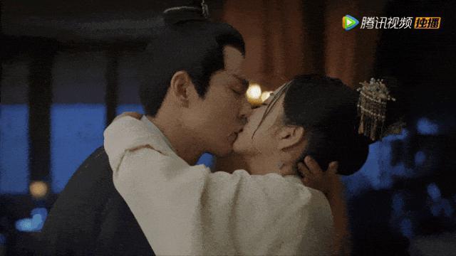 被他亲到腿软？吃点好的吧