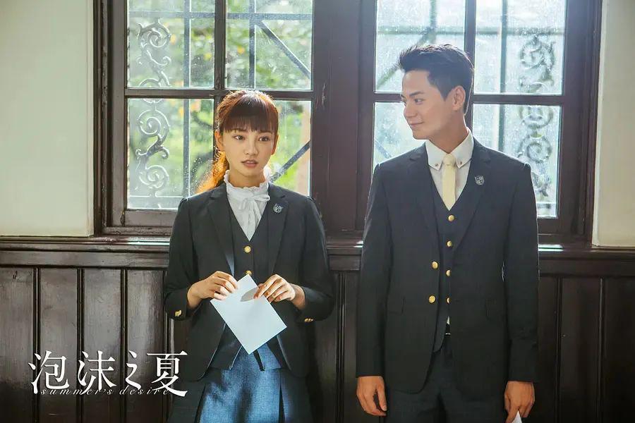 网红逐梦演艺圈，赚大钱还是闹笑话？
