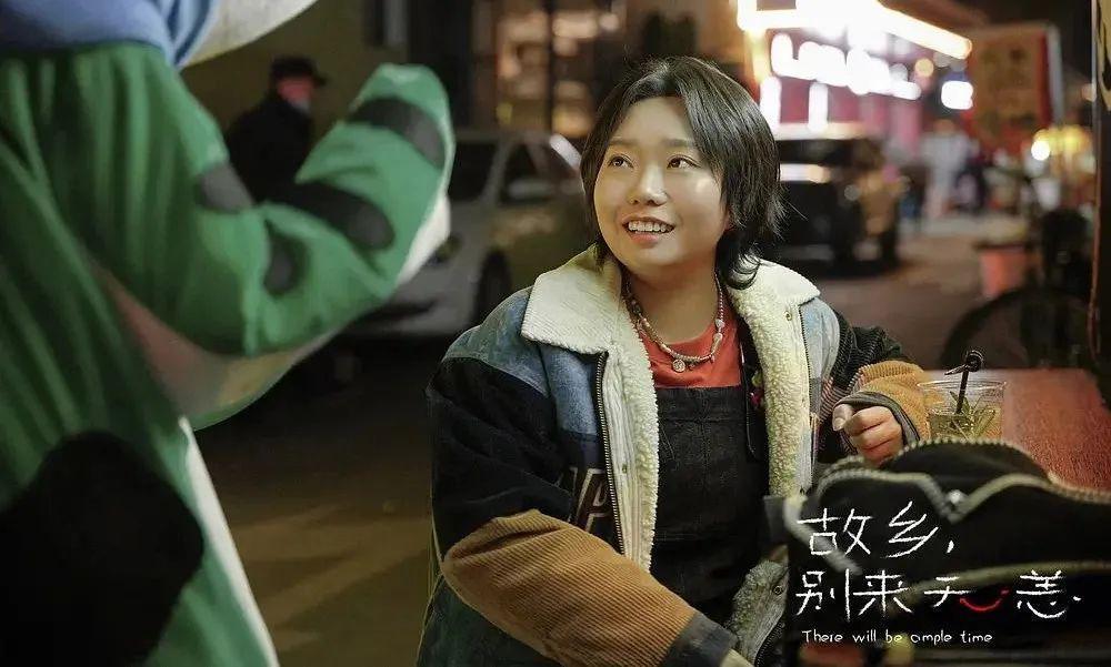 网红逐梦演艺圈，赚大钱还是闹笑话？