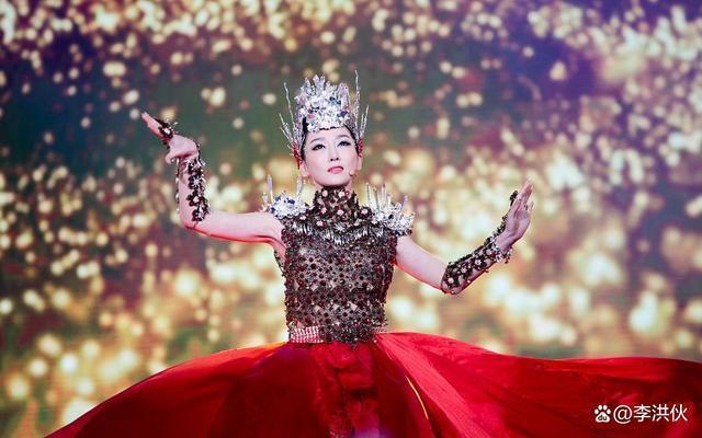 五月天不是个案，老牌歌手接连翻车，假唱已成演唱会标配