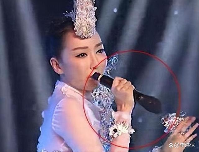 五月天不是个案，老牌歌手接连翻车，假唱已成演唱会标配