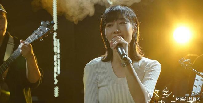 大嘴平胸，这些非要演“绝世美女”的演员，一个比一个尬