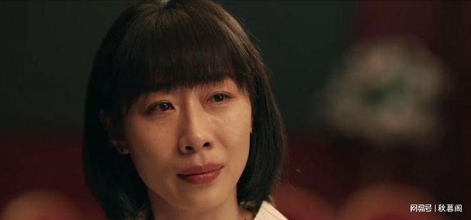 大嘴平胸，这些非要演“绝世美女”的演员，一个比一个尬