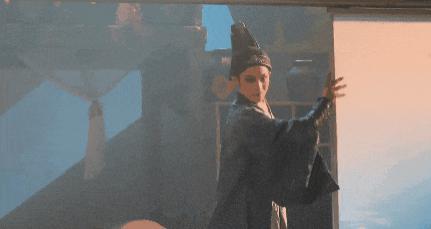 90后女顶流“老公姐”秒杀男星，背后藏着一个高人
