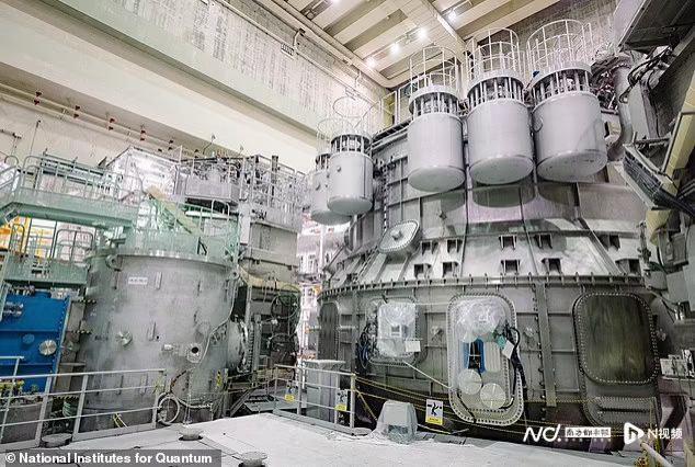 世界最大核聚变反应堆发电装置投入运行，温度可达2亿摄氏度