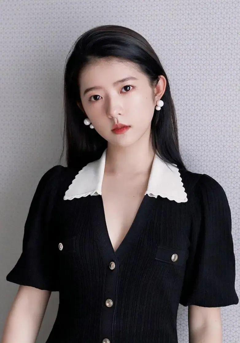 《一念关山》的女扮男装让这位新人出圈，戏外神似刘昊然
