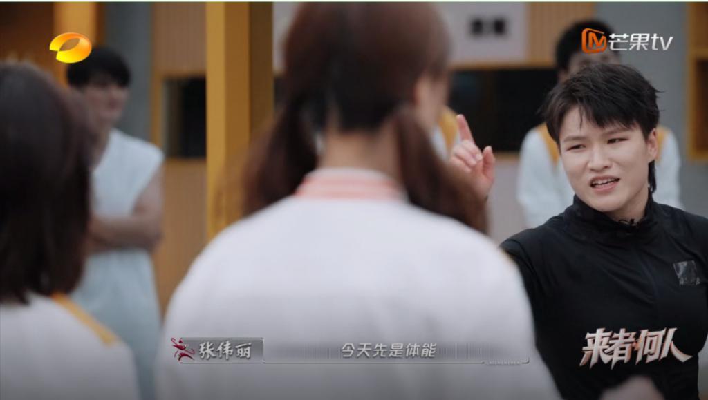 扇巴掌，酒瓶爆头…内娱打架！真爽，爱看