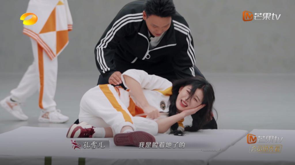 扇巴掌，酒瓶爆头…内娱打架！真爽，爱看