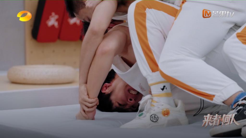 扇巴掌，酒瓶爆头…内娱打架！真爽，爱看