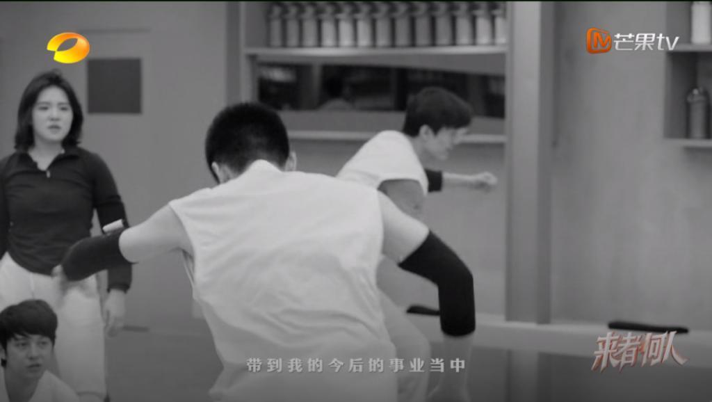 扇巴掌，酒瓶爆头…内娱打架！真爽，爱看