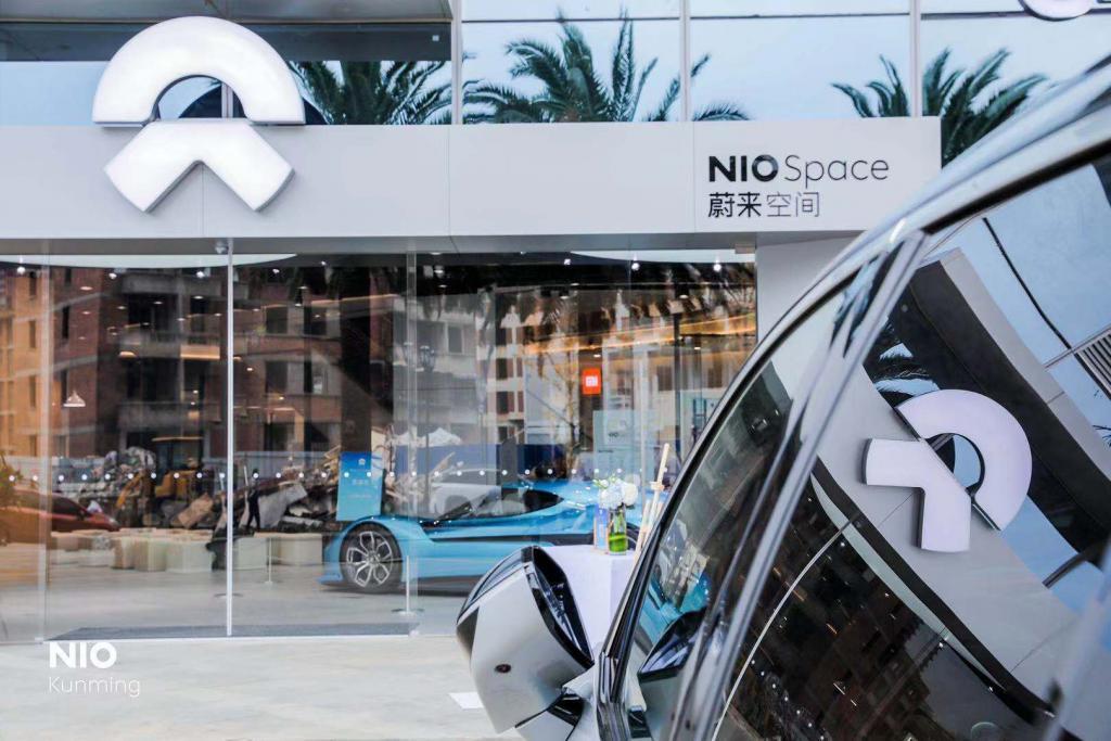 蔚来三季度营收暴涨，旗舰新车月内发布，李斌透露阿尔卑斯更多消息