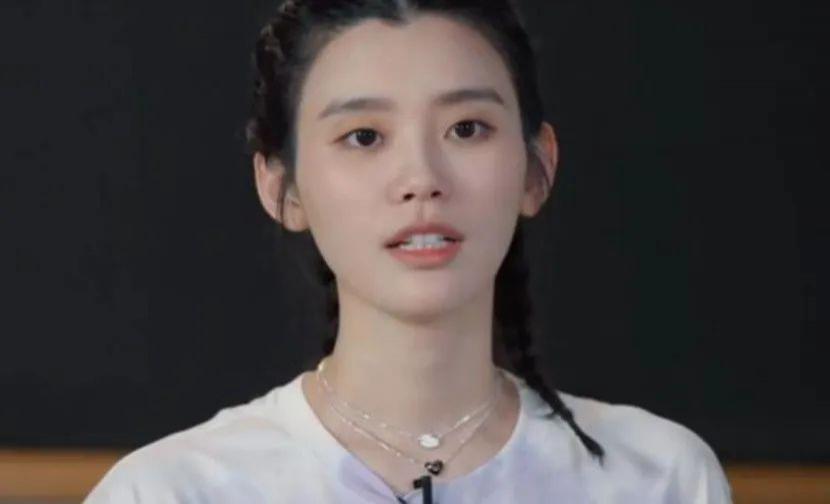 同样嫁豪门4年，郭碧婷和奚梦瑶的区别怎么这么大