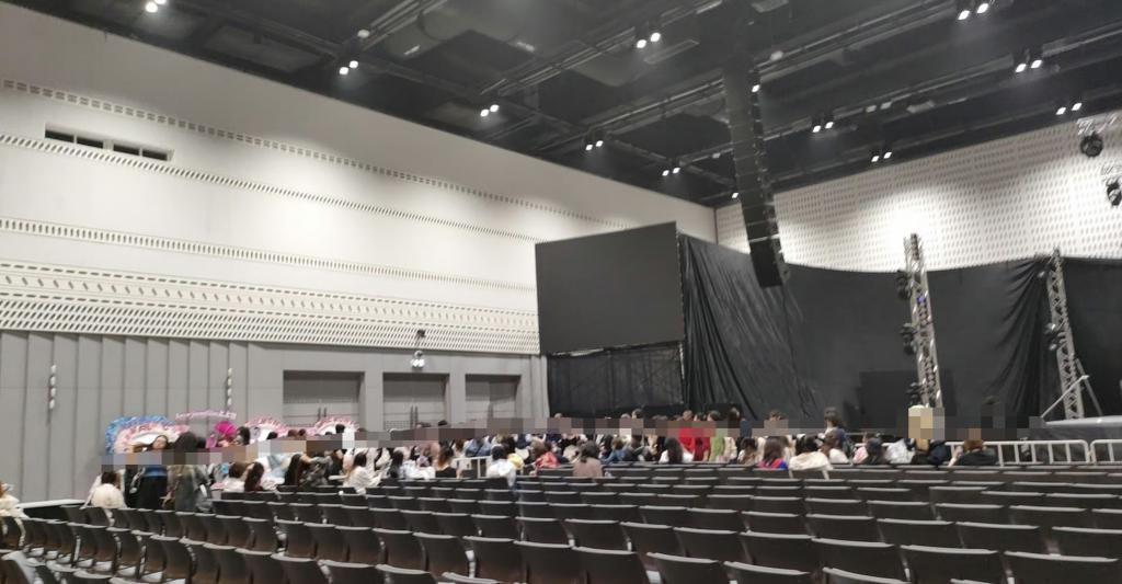 突发！100多名中国游客被限制人身自由！这场演唱会闯大祸了！