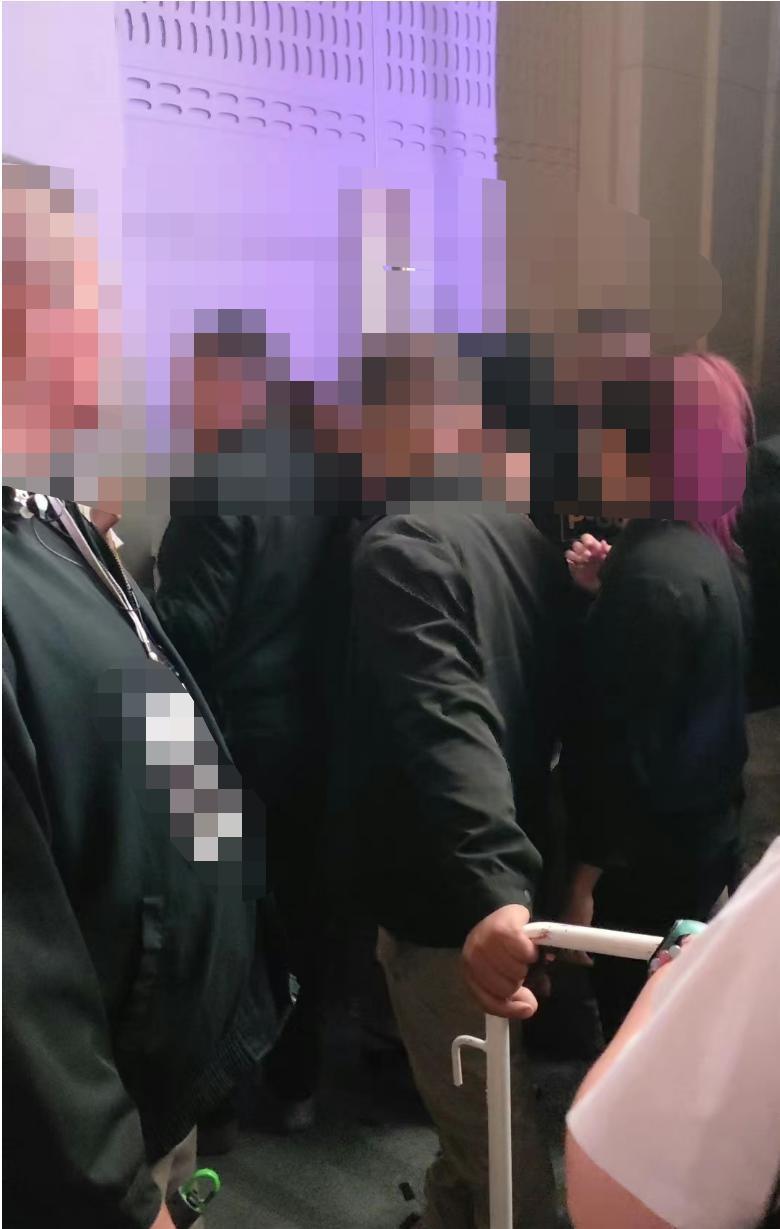 突发！100多名中国游客被限制人身自由！这场演唱会闯大祸了！