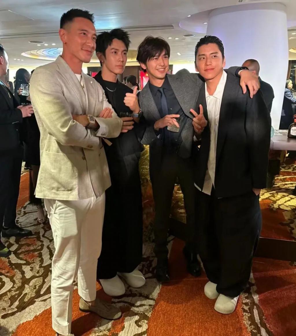 刘嘉玲的脸上没有一丝皱纹