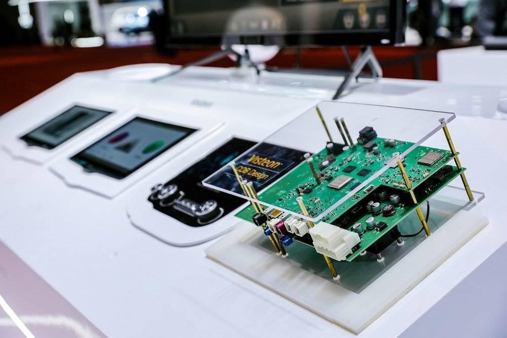 余承东的路，要被这个80后再走一遍？