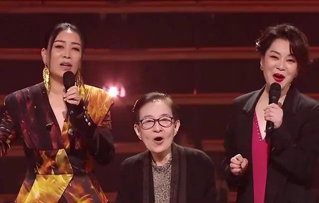 那英曝大瓜！湖南卫视删光镜头，账号已停更5个月