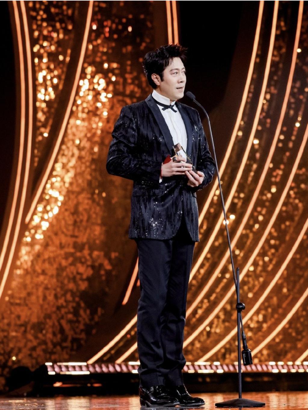 视界大会：第一排仅四位女演员，王栎鑫发言让人心酸