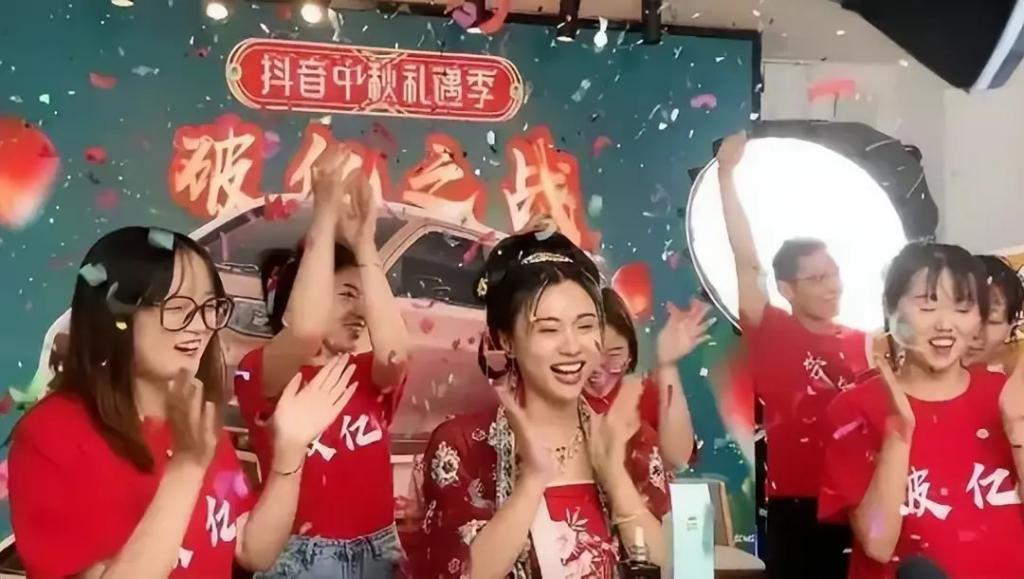 “北大寒门贵子”刘媛媛，终究是为自己的贪婪付出了代价