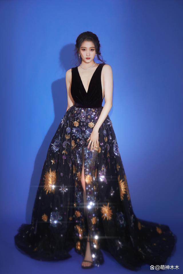 视界大会女星资源堪忧！金晨被指模仿杨颖