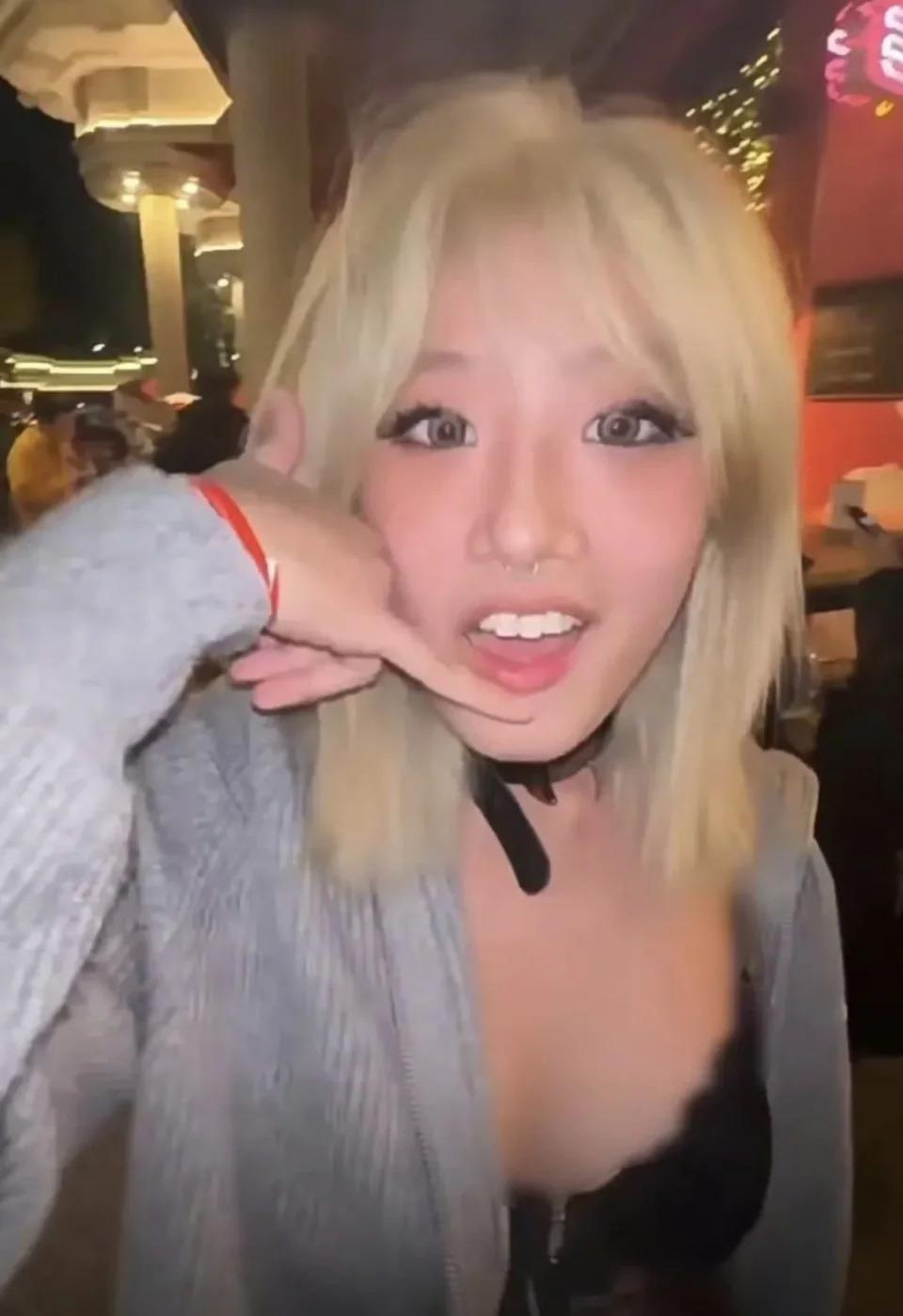 贾静雯大女儿街头辣舞，穿鼻环露出舌钉，网友：太奔放！