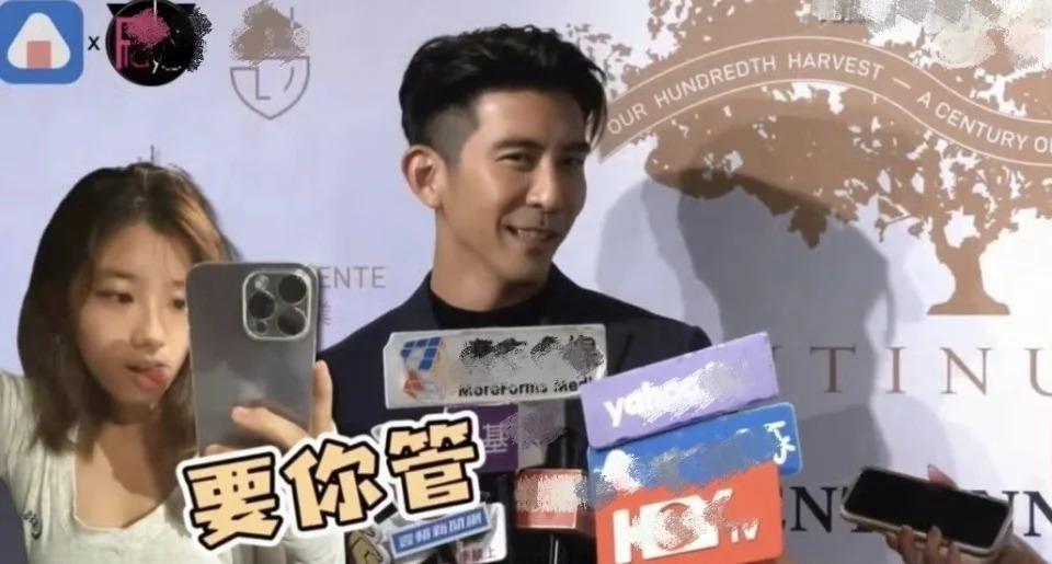 贾静雯大女儿街头辣舞，穿鼻环露出舌钉，网友：太奔放！
