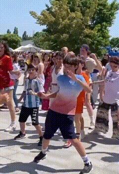 还记得吕燕吗？混血儿子长这么大了？