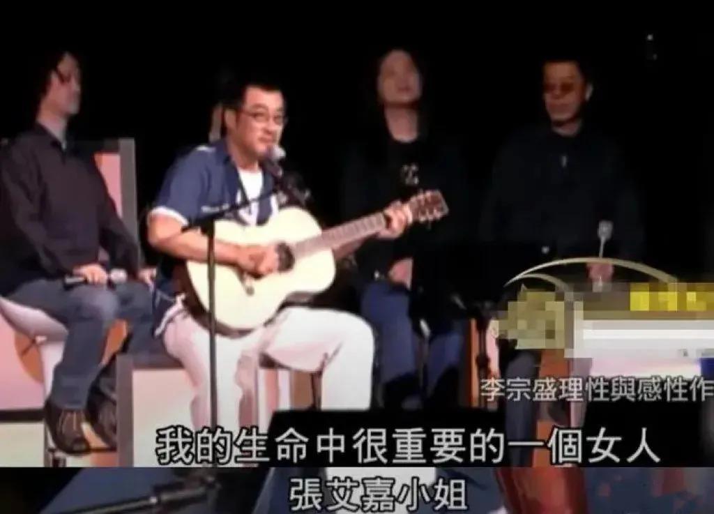 这十几年…她和丈夫一直分居？