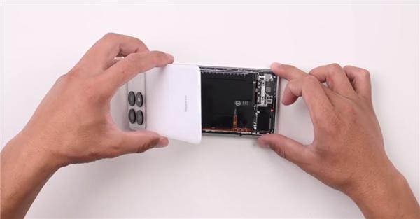 Redmi最强旗舰！K70 Pro官方拆机来了：国产屏 国产定制相机