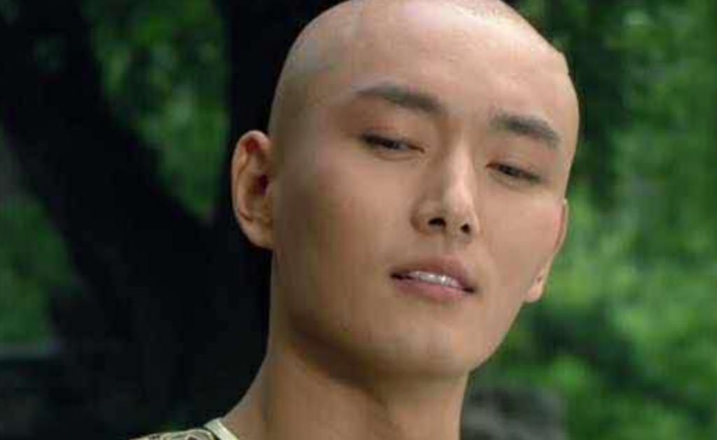 渣男周一围，在塌一种很新的房