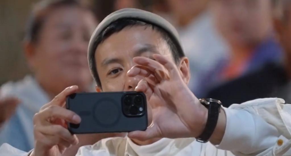 渣男周一围，在塌一种很新的房