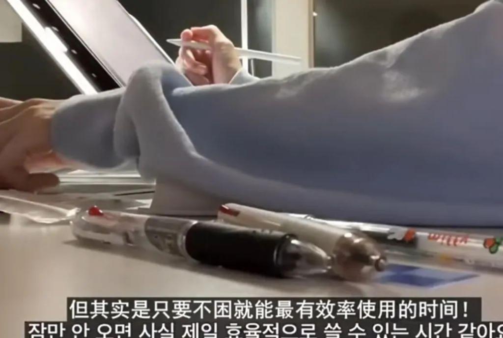 韩女集体发疯：不生孩子，拼命考公