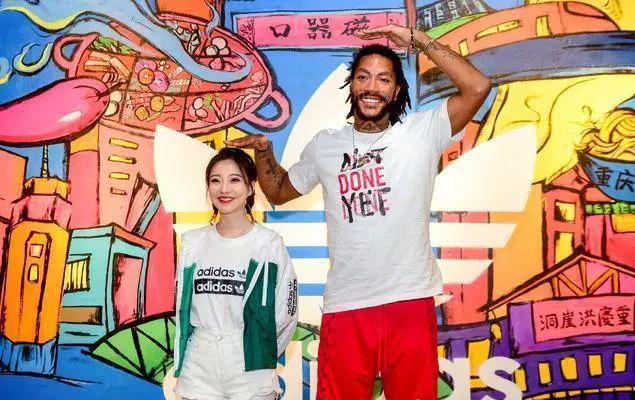 史上最成功主播，事业登顶时毫无征兆的消失，现在如何了？