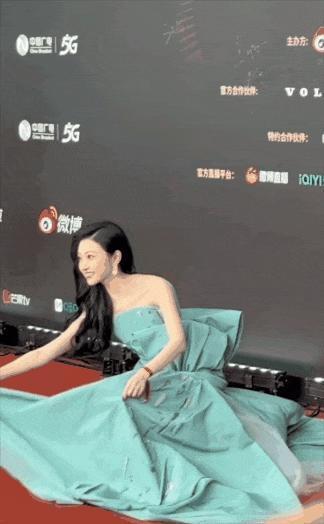 北京这场红毯：张天爱性感，娜扎被营销连累，马伊琍地位不低