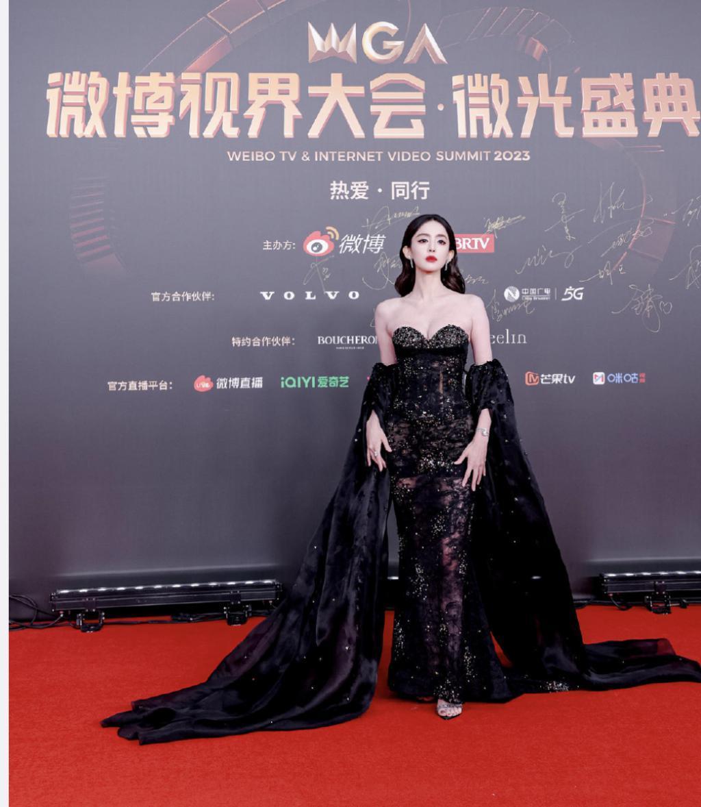 北京这场红毯：张天爱性感，娜扎被营销连累，马伊琍地位不低