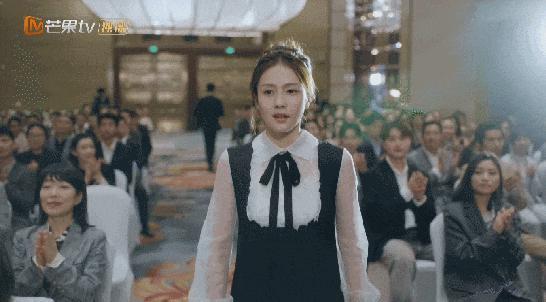 氛围感炸裂，内娱又输了