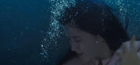 氛围感炸裂，内娱又输了