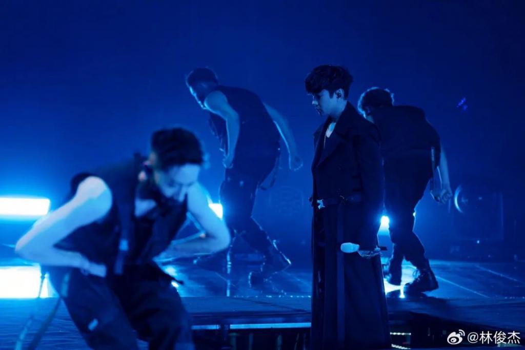 五月天假唱风波，拷问的是整个演唱会行业