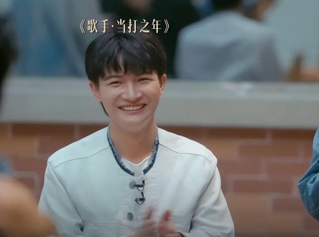 《声生不息3》：周深的尴尬，揭开了娱乐圈的三大现实面